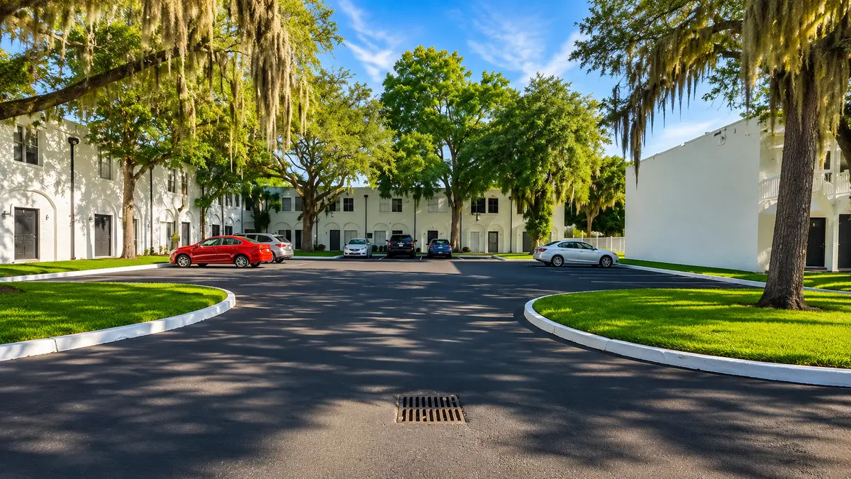 Landscaped grounds and parking at Skye at Ponte Vedra
